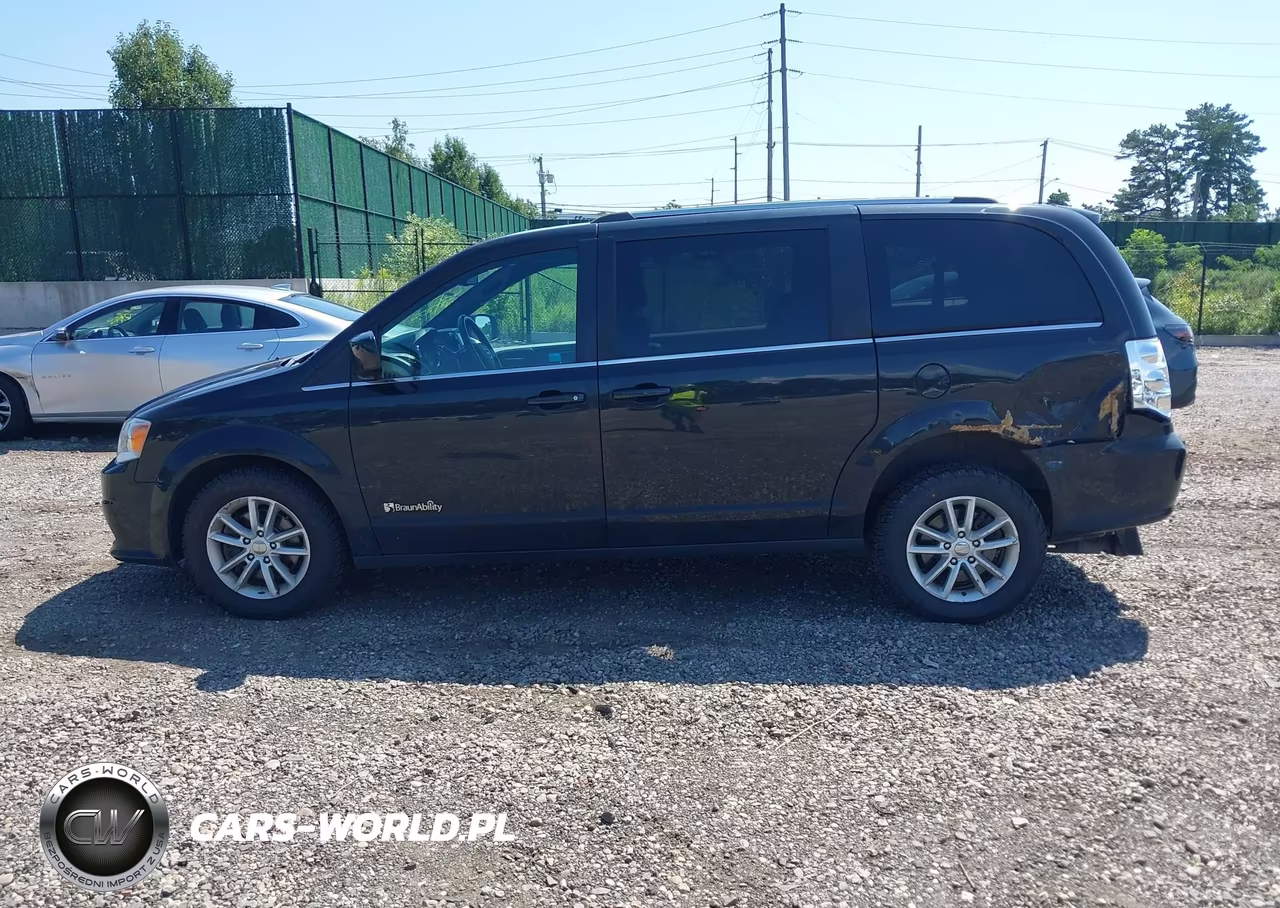 2018 Dodge Grand Caravan Sxt VIN:2C4RDGCG4JR206829 - 14