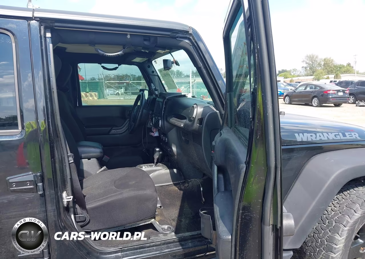 2017 Jeep Wrangler Unlimited Big Bear 4X4 VIN:1C4BJWDG9HL690471 - 5