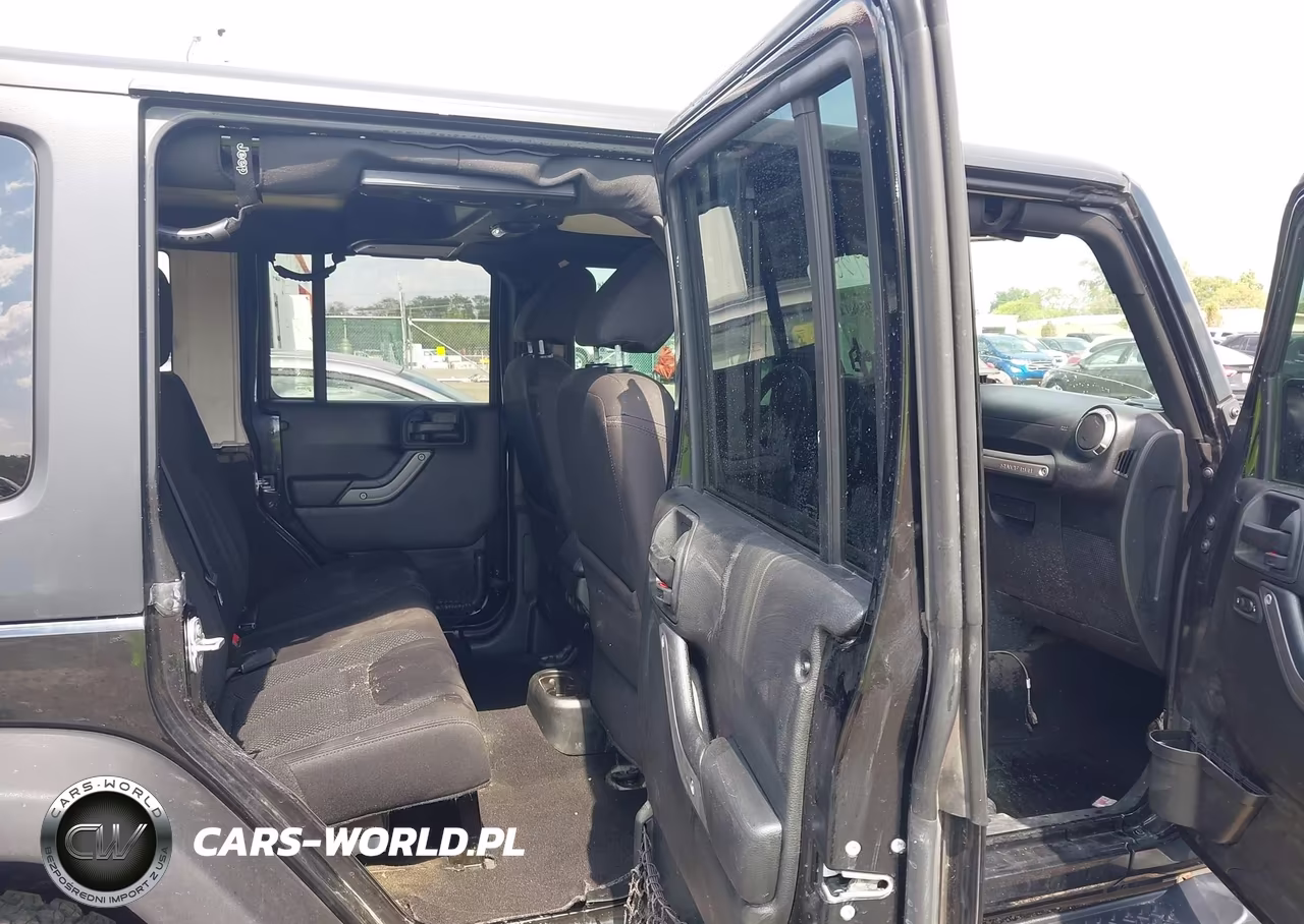 2017 Jeep Wrangler Unlimited Big Bear 4X4 VIN:1C4BJWDG9HL690471 - 8