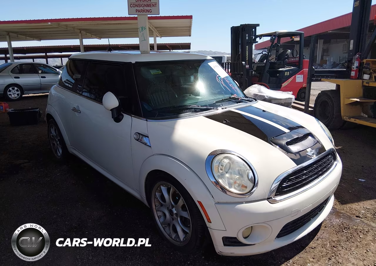 2010 Mini Cooper S VIN:WMWMF7C54ATX42348 - 1