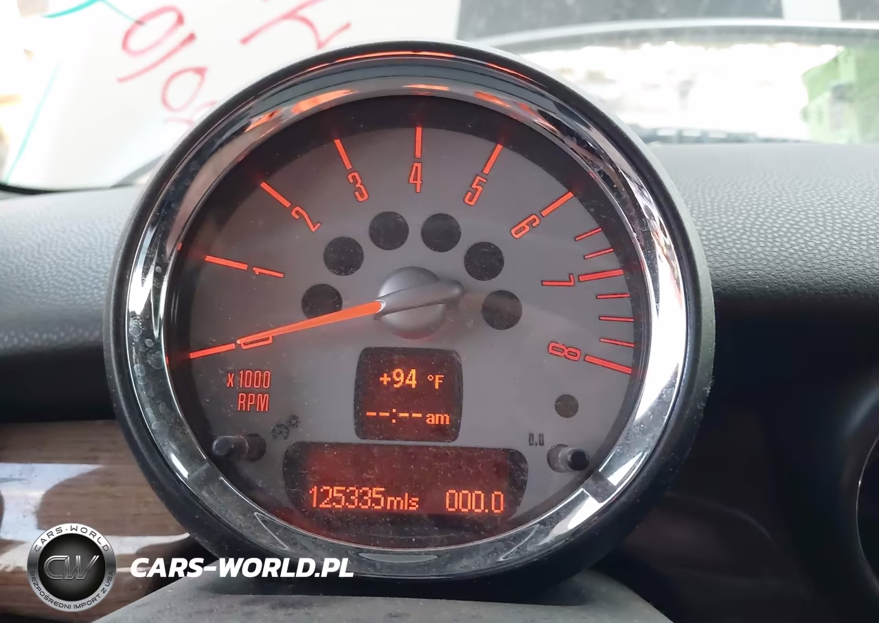 2010 Mini Cooper S VIN:WMWMF7C54ATX42348 - 7