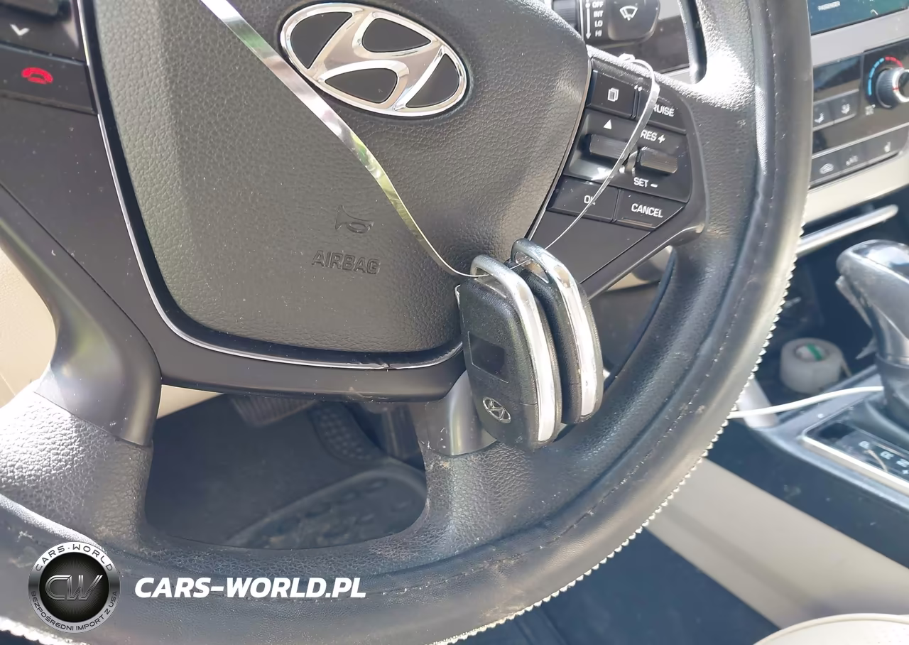 2015 Hyundai Sonata Sport VIN:5NPE34AF0FH032241 - 11