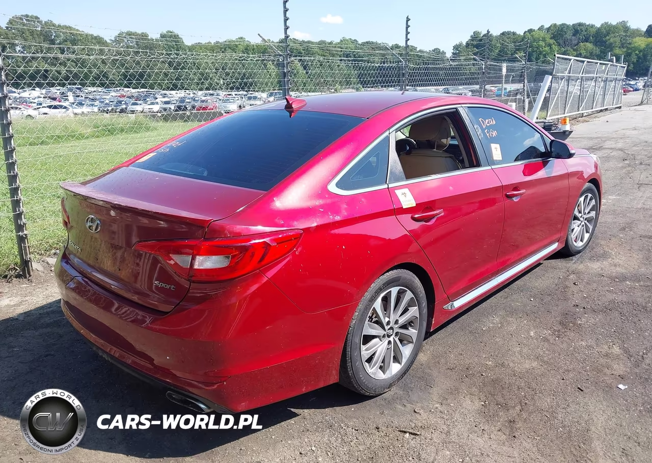 2015 Hyundai Sonata Sport VIN:5NPE34AF0FH032241 - 4