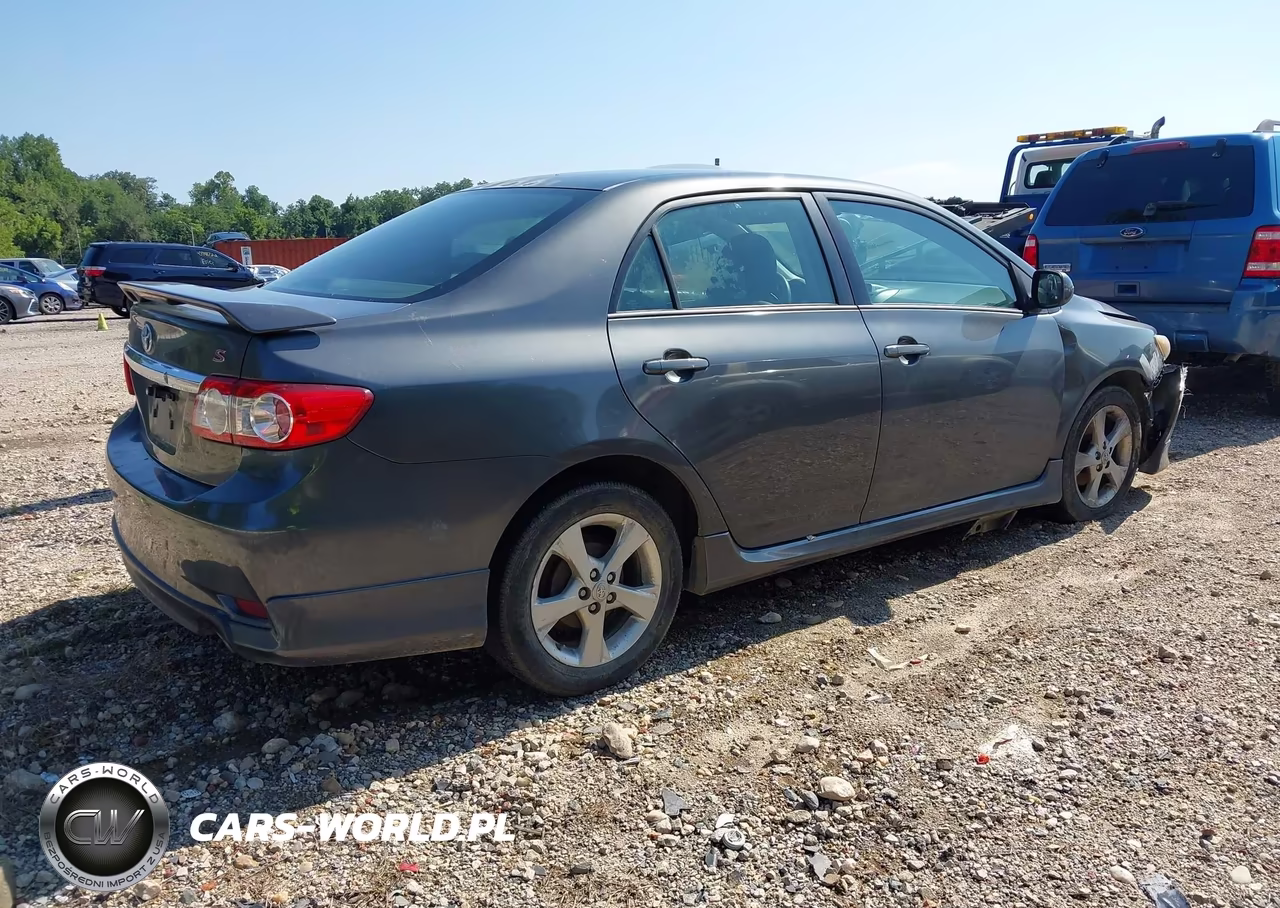 2013 Toyota Corolla S VIN:2T1BU4EE4DC960457 - 4