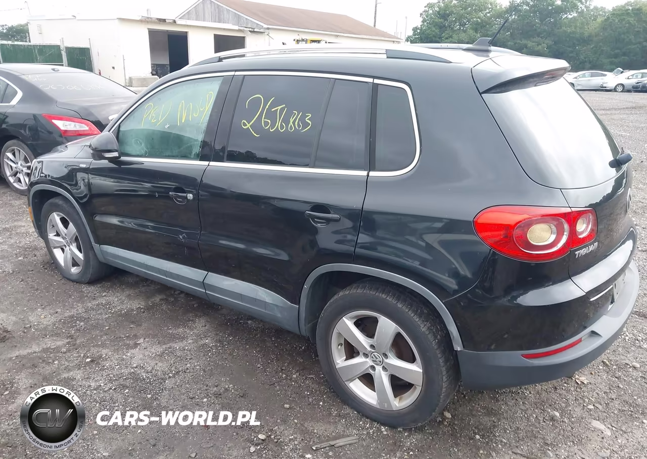2010 Volkswagen Tiguan Wolfsburg Edition VIN:WVGAV7AX6AW524225 - 3