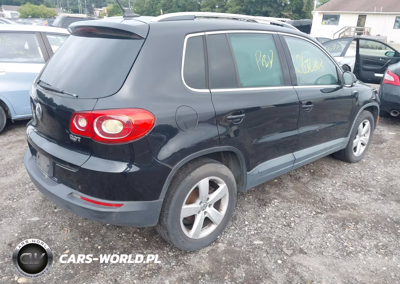 2010 Volkswagen Tiguan Wolfsburg Edition VIN:WVGAV7AX6AW524225 - 4