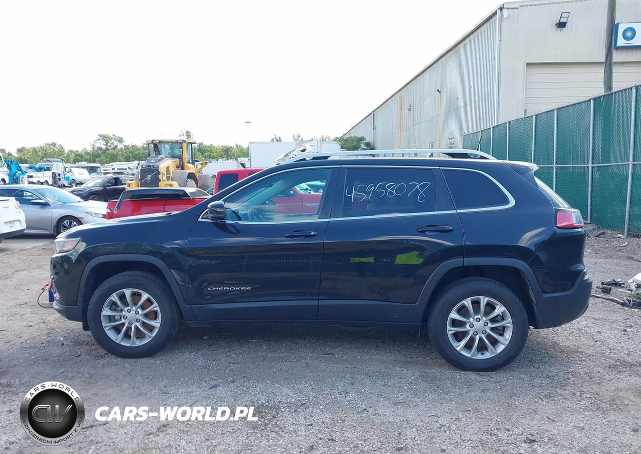 2019 Jeep Cherokee Latitude 4X4 VIN:1C4PJMCB5KD347688 - 14