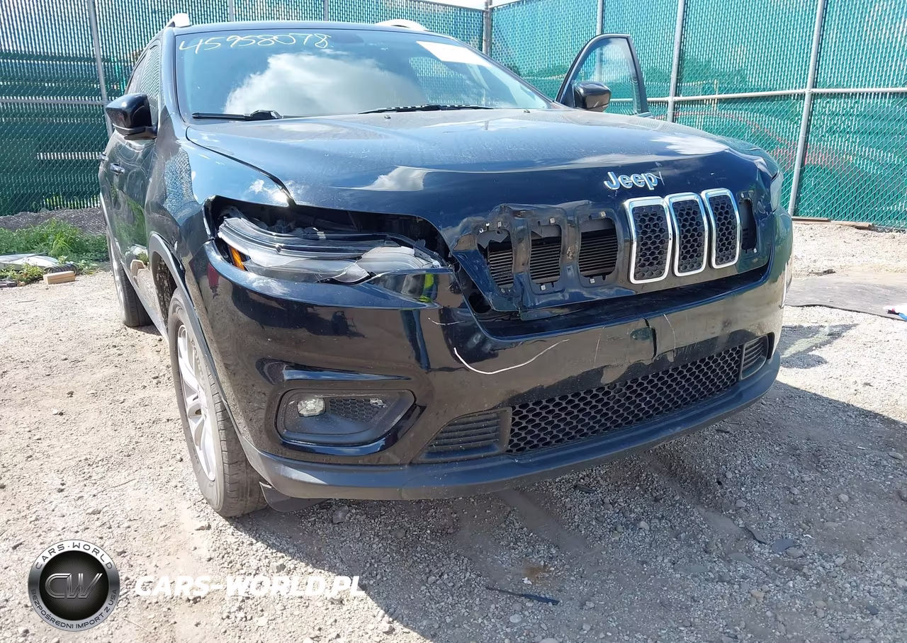 2019 Jeep Cherokee Latitude 4X4 VIN:1C4PJMCB5KD347688 - 6