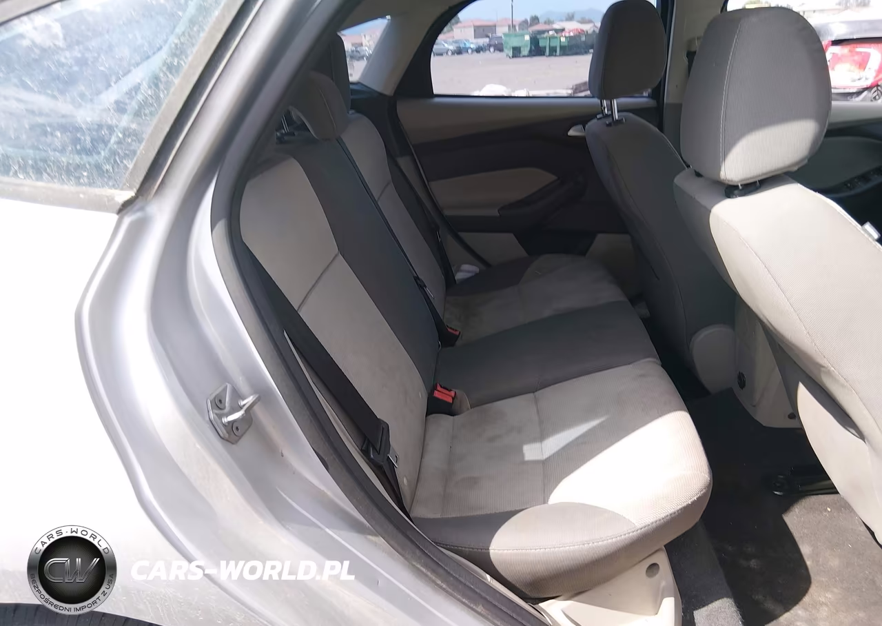 2014 Ford Focus Se VIN:1FADP3K23EL170751 - 8