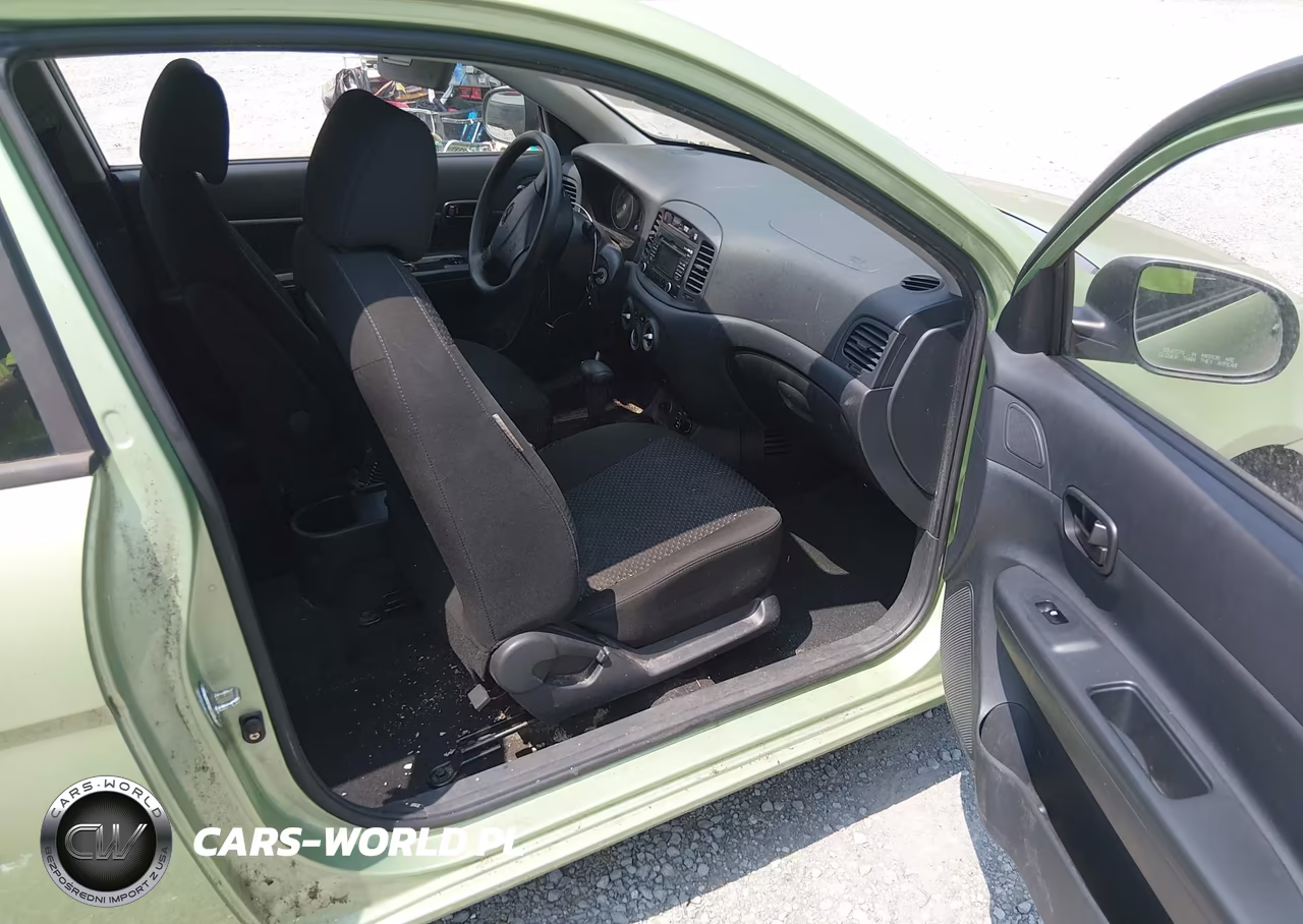 2010 Hyundai Accent Gs VIN:KMHCM3AC2AU165842 - 5