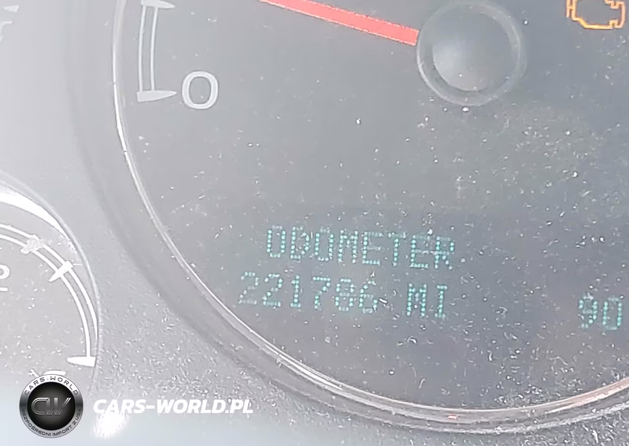 2011 Chevrolet Suburban Lt VIN:1GNSKJE31BR220197 - 15