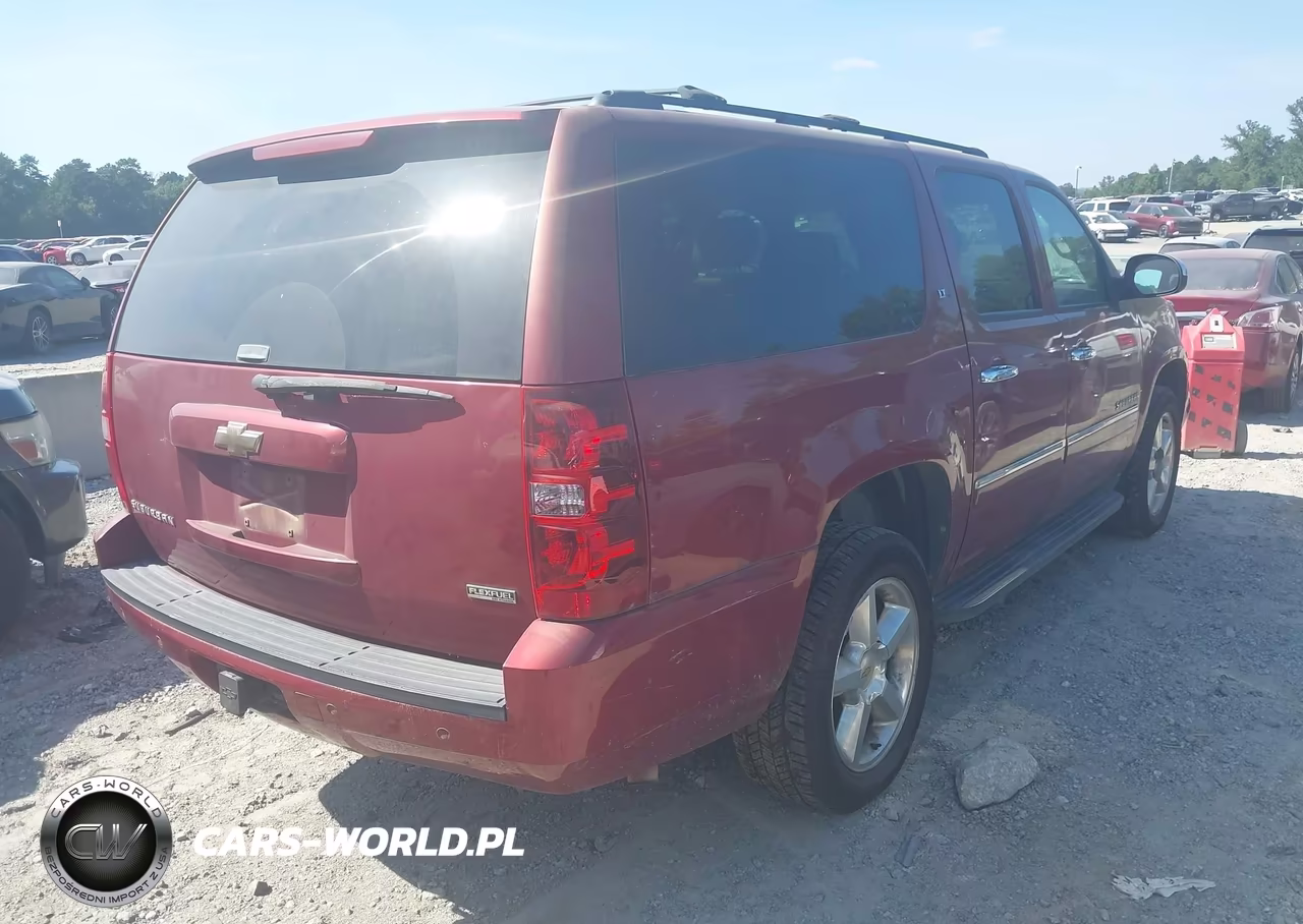 2011 Chevrolet Suburban Lt VIN:1GNSKJE31BR220197 - 4