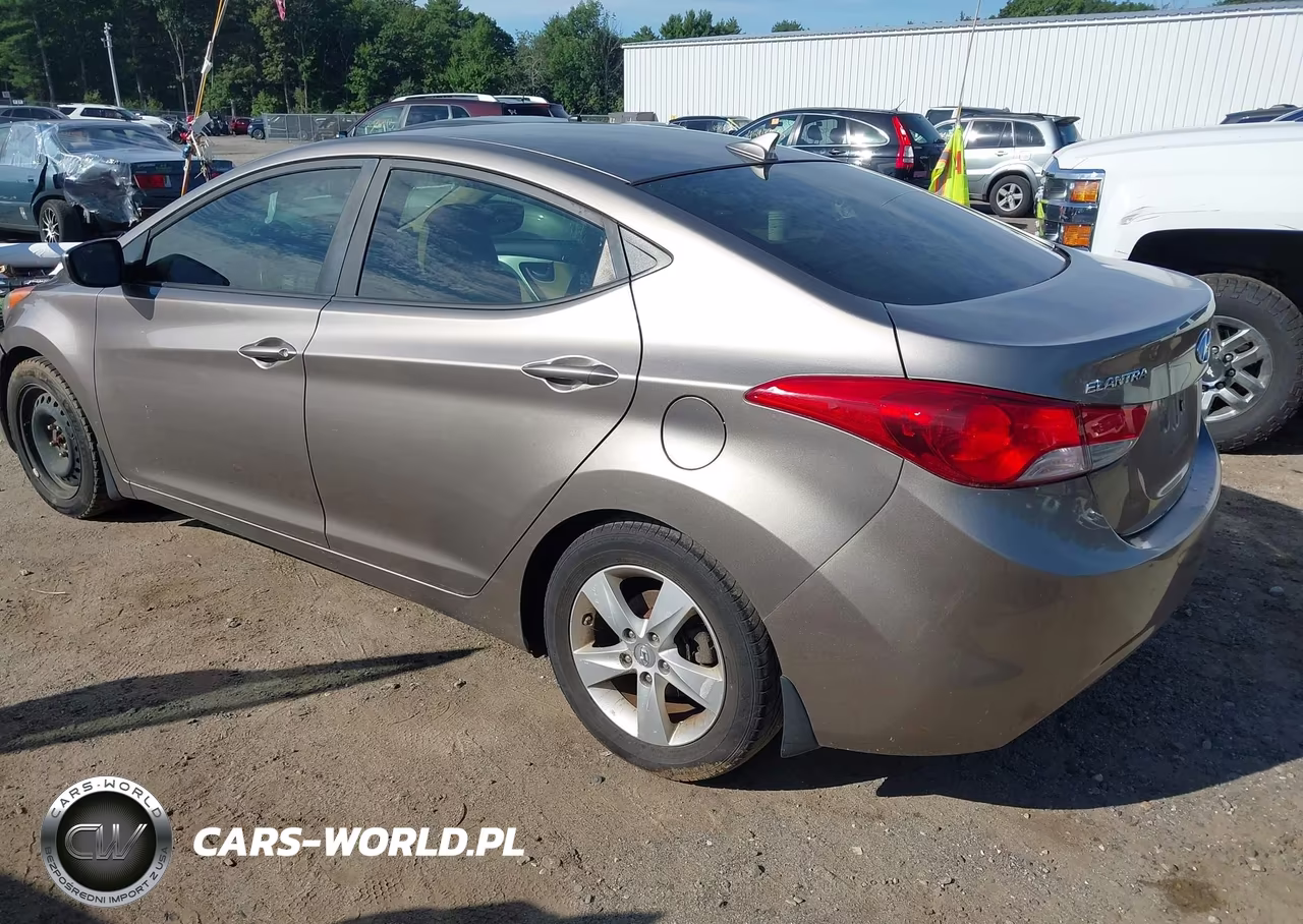 2013 Hyundai Elantra Gls VIN:5NPDH4AE9DH308448 - 3