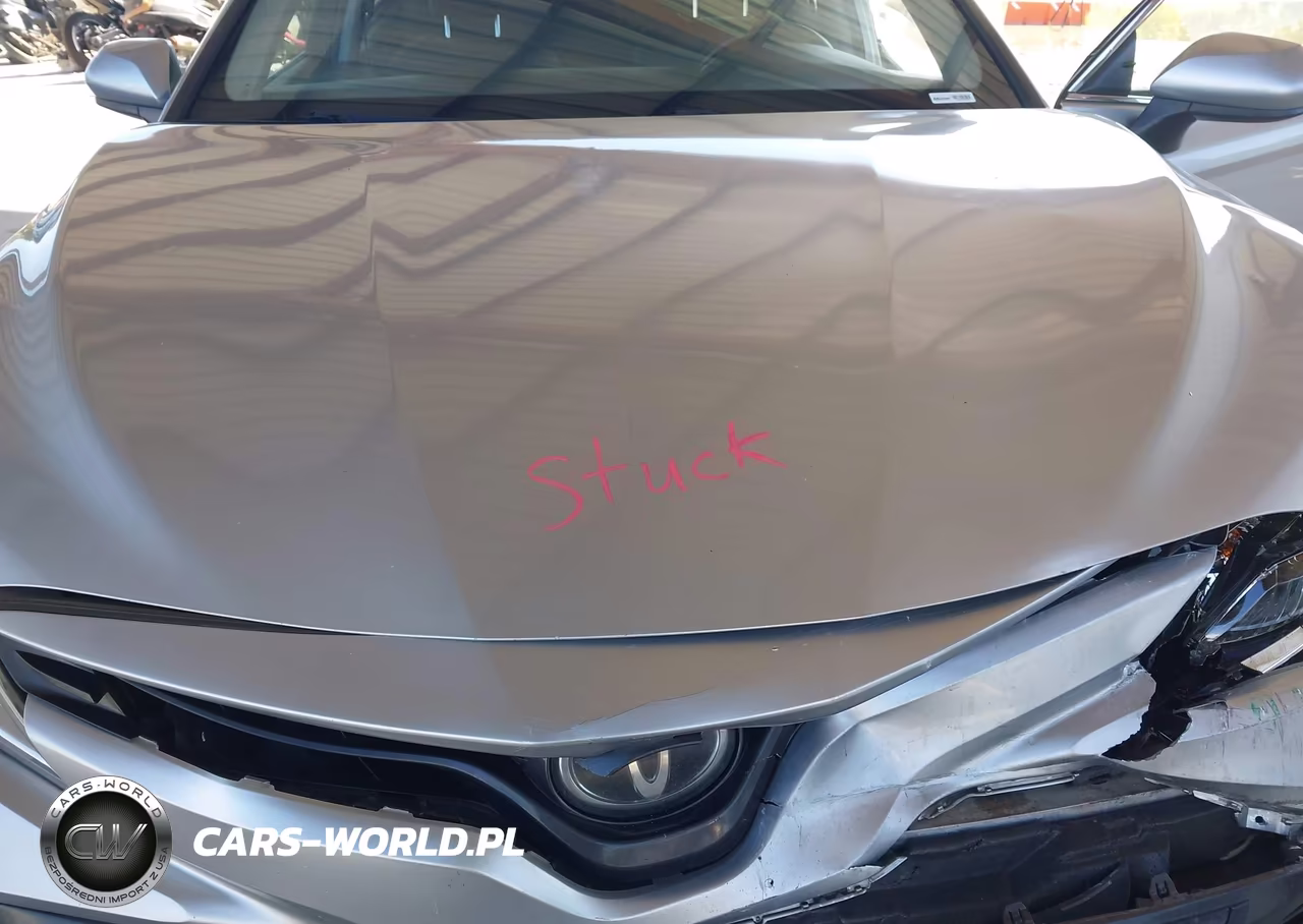 2018 Toyota Camry Le VIN:JTNB11HK3J3017677 - 10