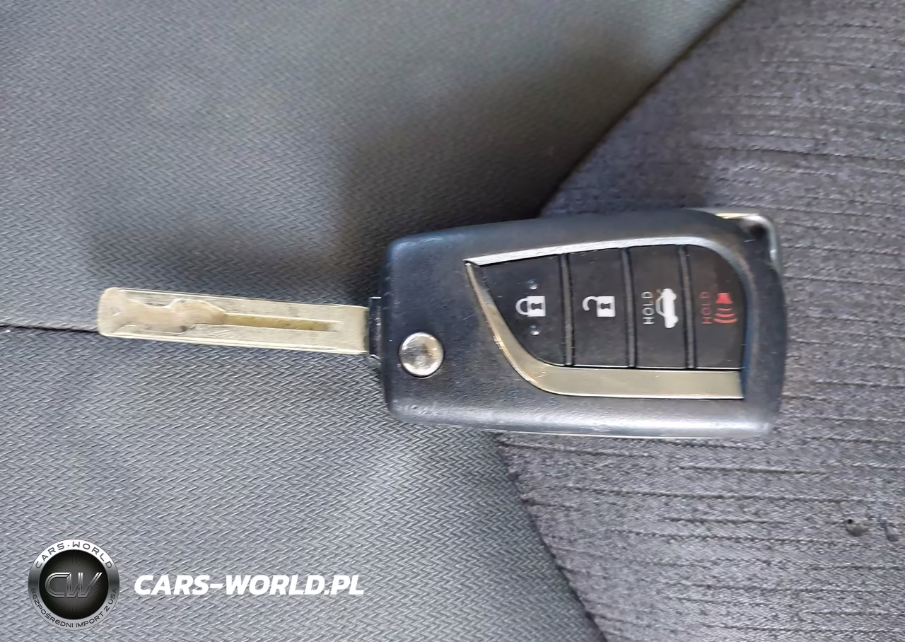 2018 Toyota Camry Le VIN:JTNB11HK3J3017677 - 11