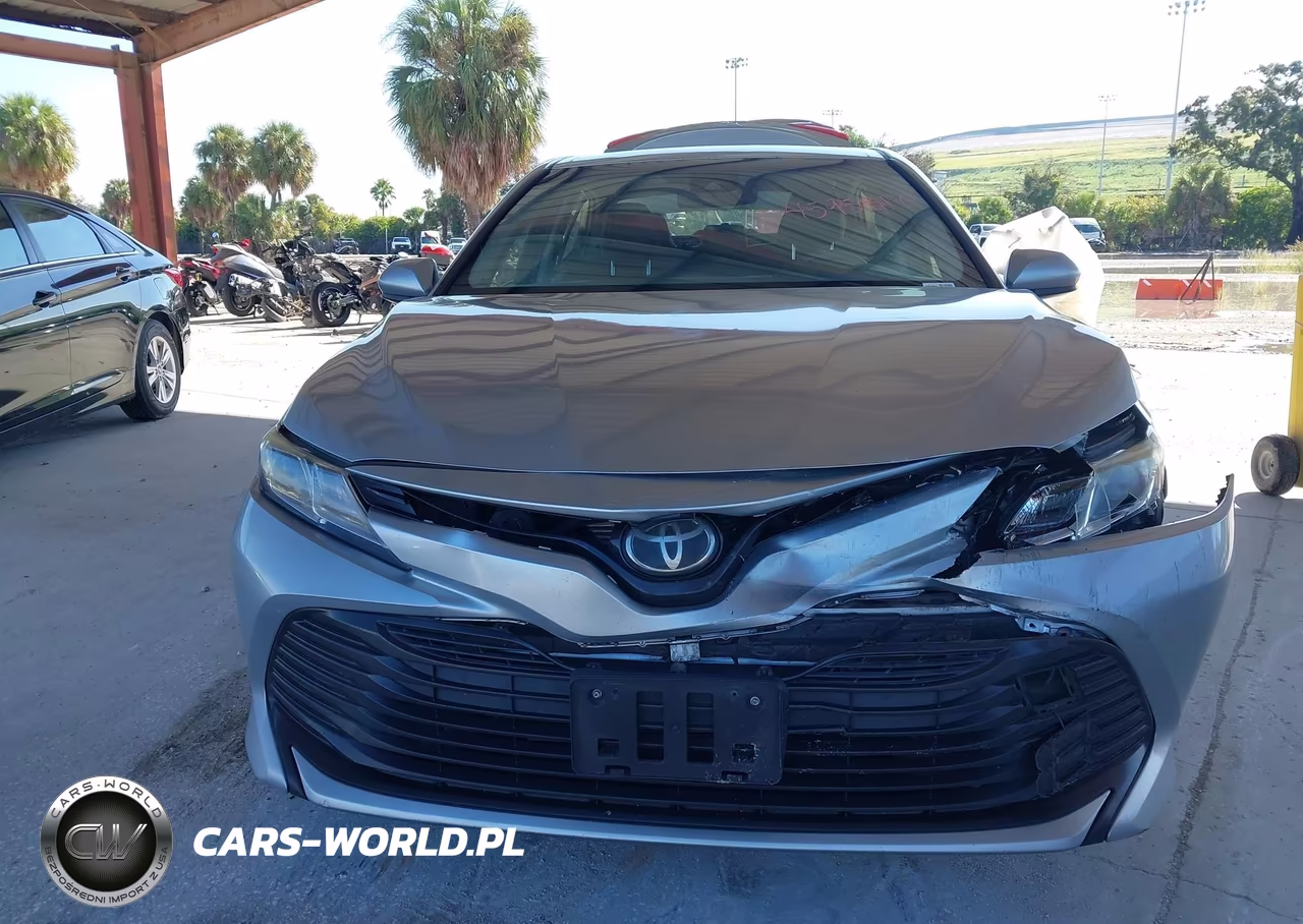 2018 Toyota Camry Le VIN:JTNB11HK3J3017677 - 12