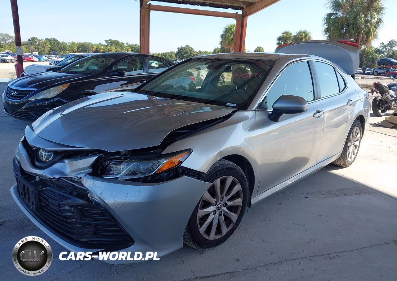2018 Toyota Camry Le VIN:JTNB11HK3J3017677 - 2