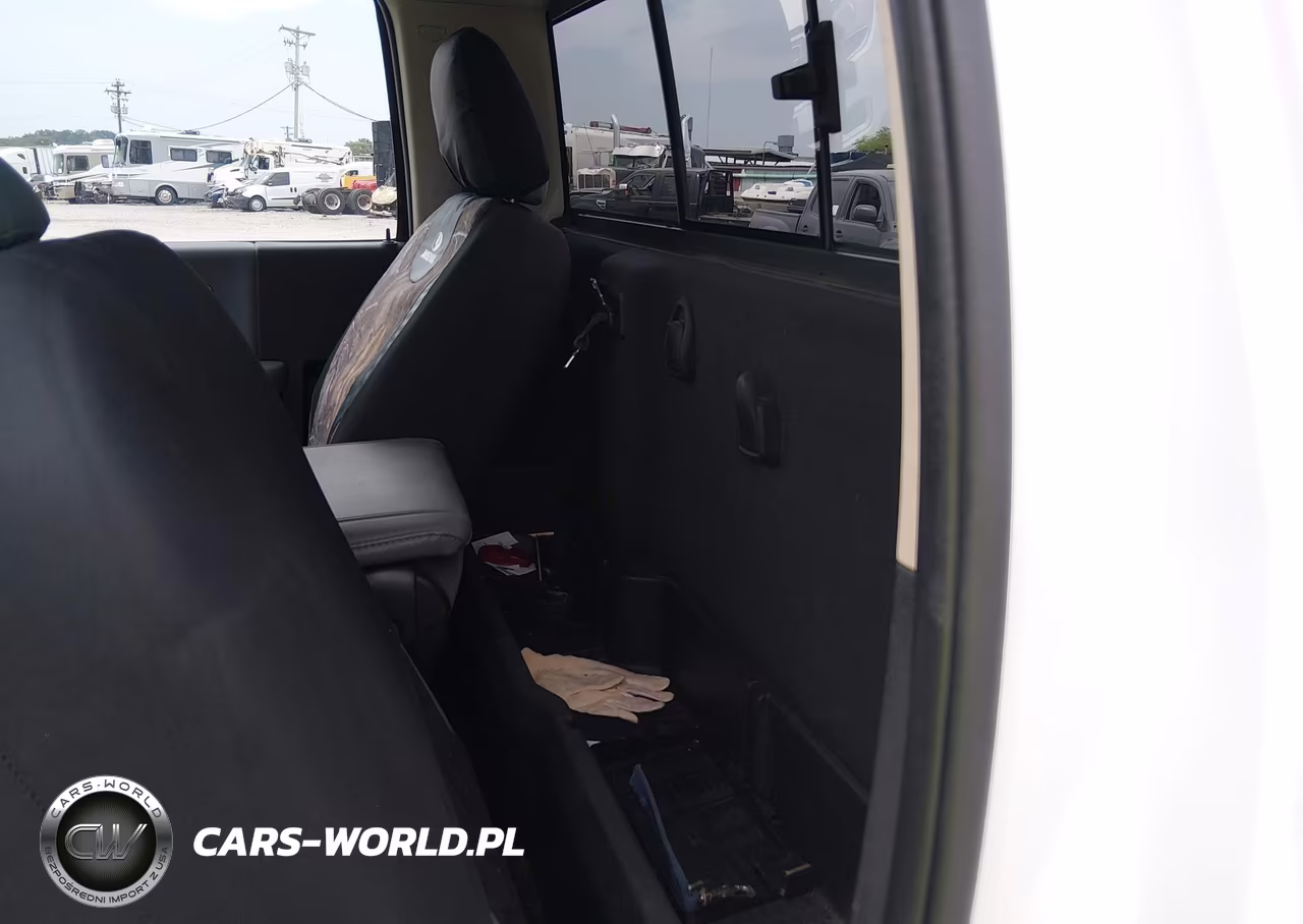2018 Ram 3500 Tradesman 4X4 8' Box VIN:3C63RRAL4JG149533 - 6
