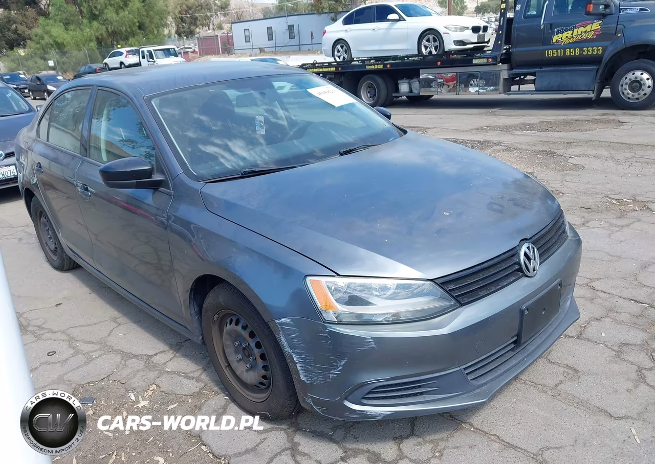 2012 Volkswagen Jetta 2.0L S – zdjęcie 1 z 12