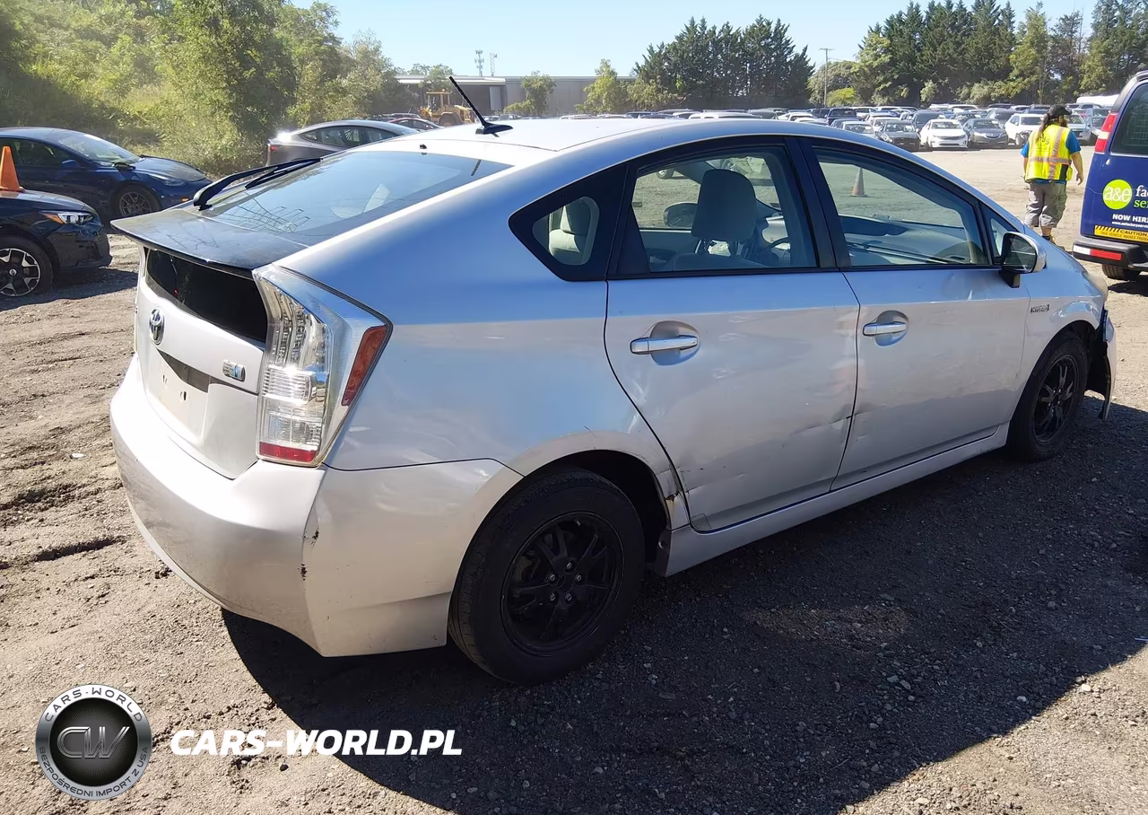 2010 Toyota Prius Ii VIN:JTDKN3DU2A0136401 - 4