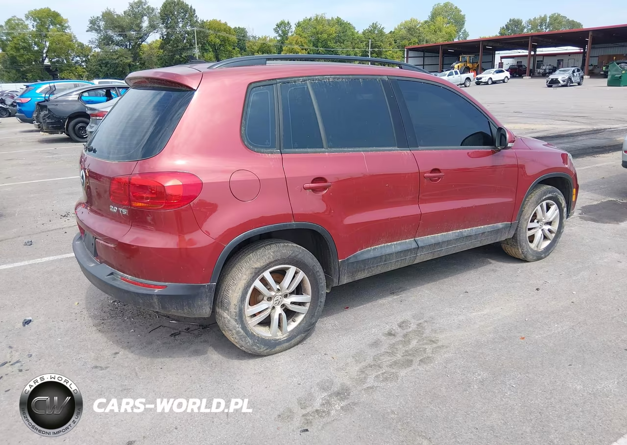 2015 Volkswagen Tiguan S VIN:WVGAV7AX5FW103457 - 4