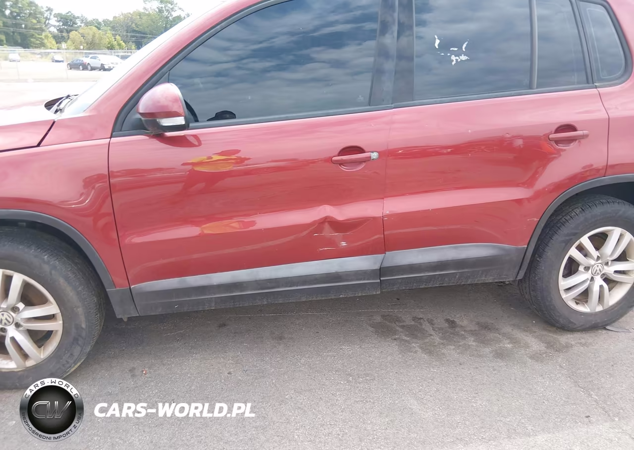2015 Volkswagen Tiguan S VIN:WVGAV7AX5FW103457 - 6