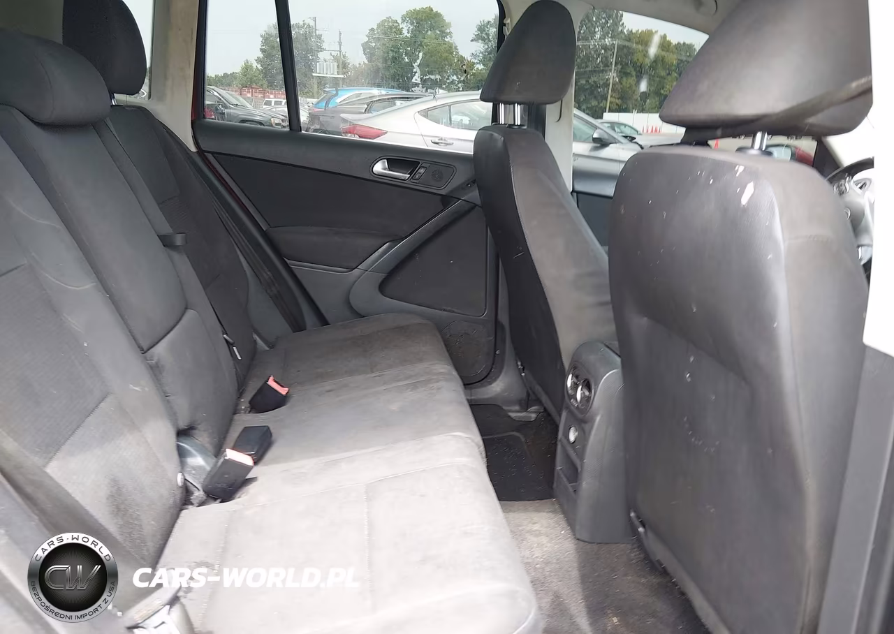 2015 Volkswagen Tiguan S VIN:WVGAV7AX5FW103457 - 8