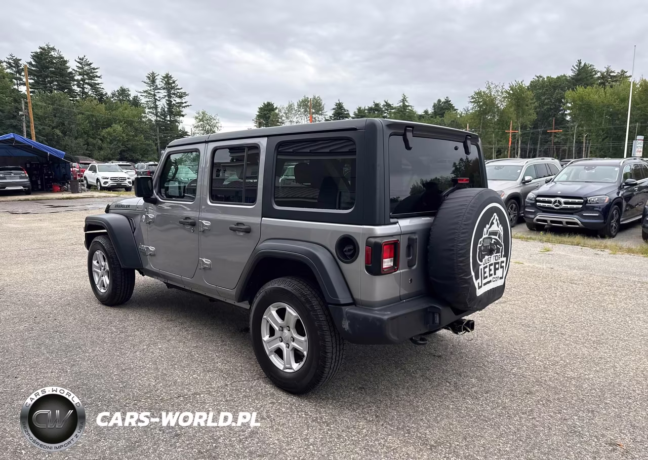 2018 Jeep Wrangler Unlimited Sport S 4X4 VIN:1C4HJXDG1JW272717 - 3