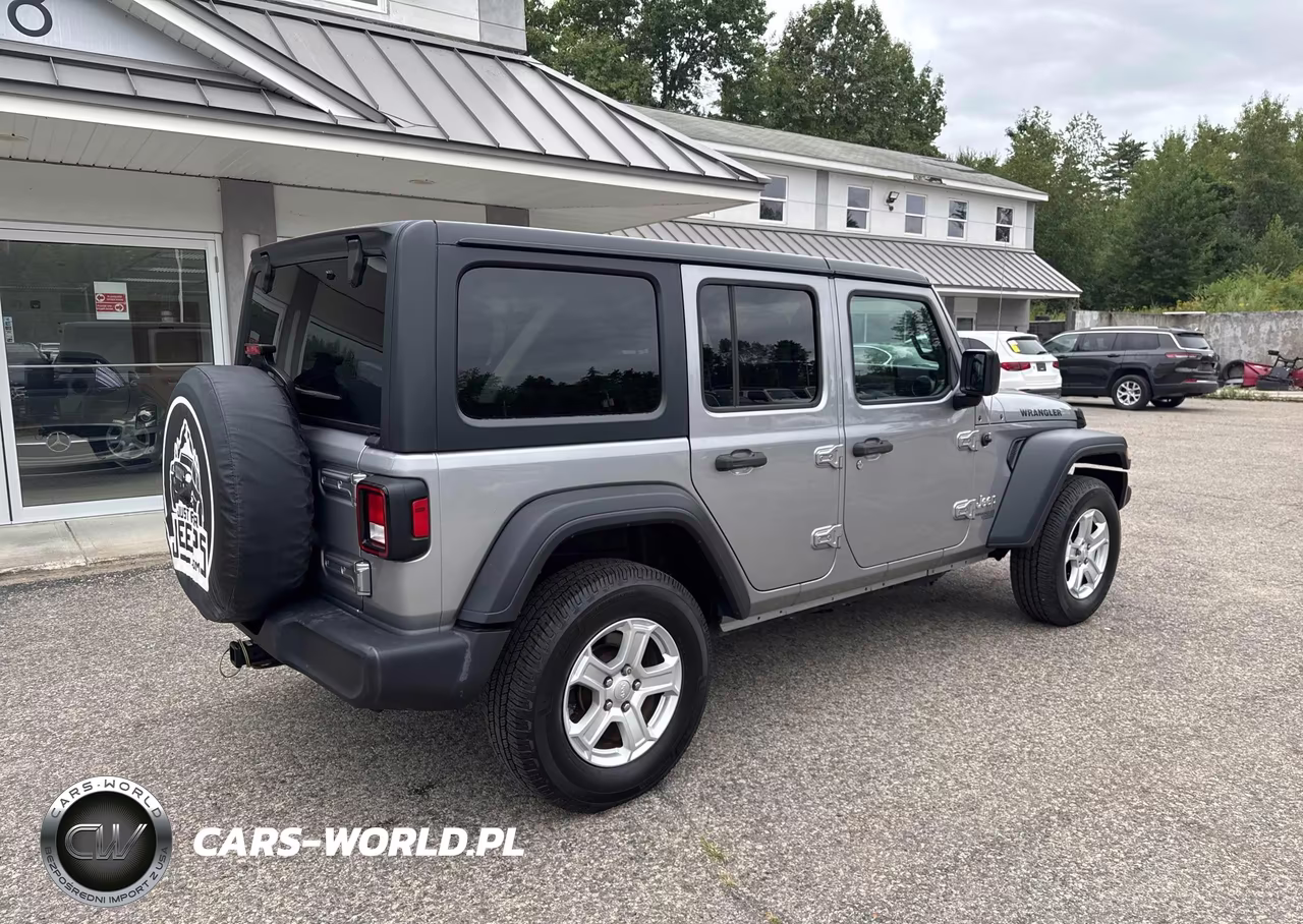 2018 Jeep Wrangler Unlimited Sport S 4X4 VIN:1C4HJXDG1JW272717 - 4