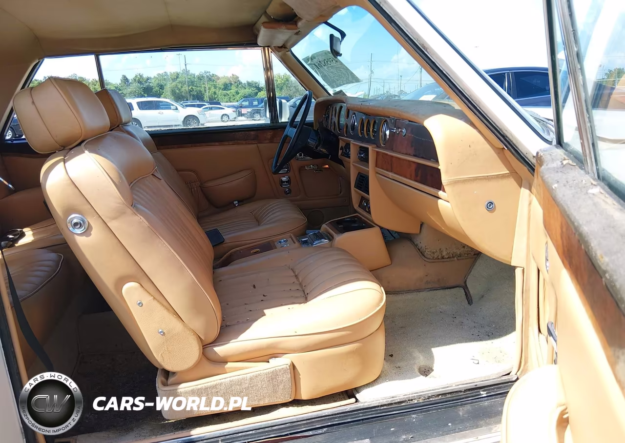 1985 Rolls-Royce Corniche VIN:SCAZD42A4FCX09795 - 5