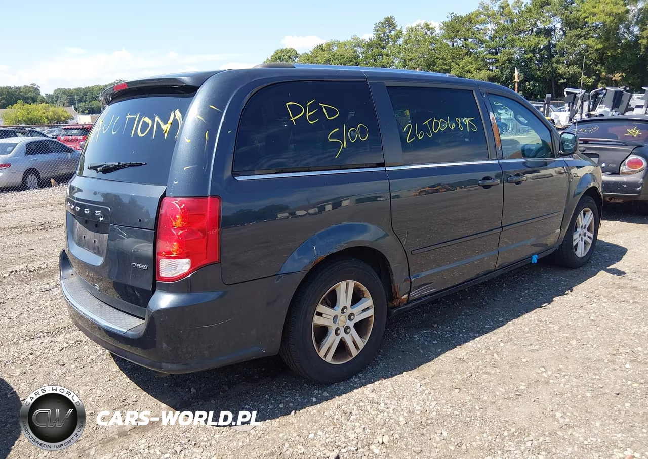 2013 Dodge Grand Caravan Crew VIN:2C4RDGDGXDR795551 - 4