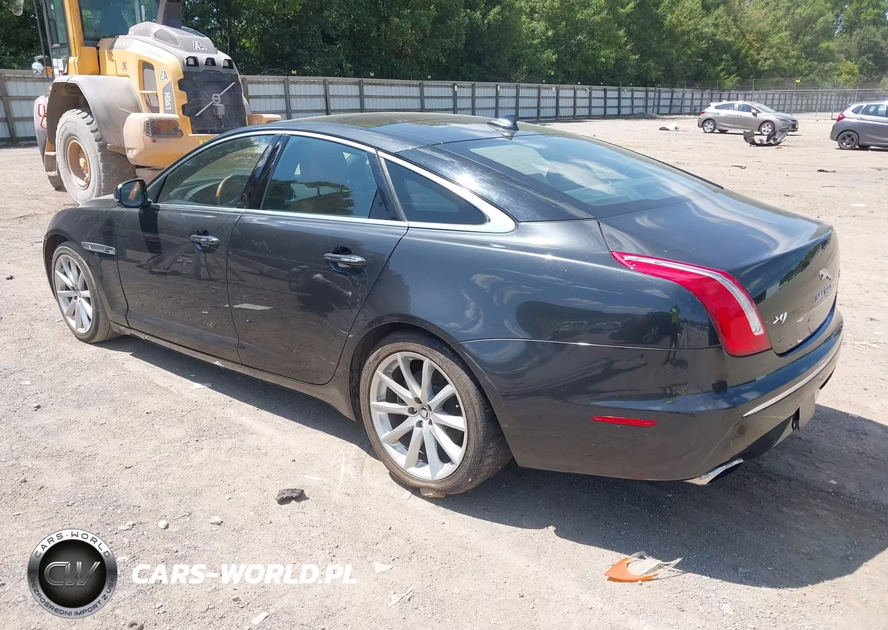 2013 Jaguar Xj VIN:SAJWA1C77D8V40010 - 3
