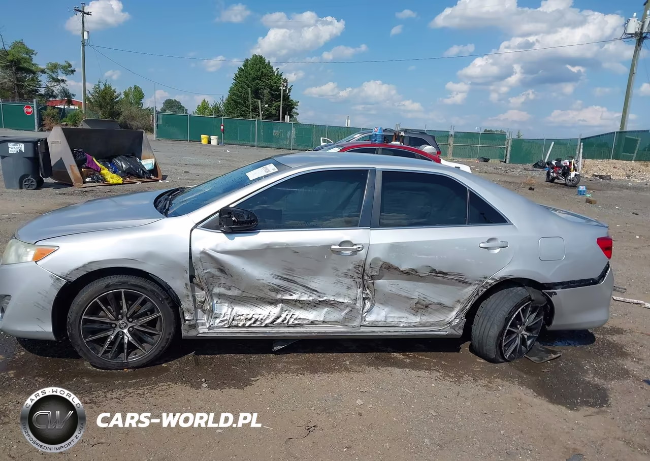 2014 Toyota Camry Le VIN:4T1BF1FK5EU316883 - 14