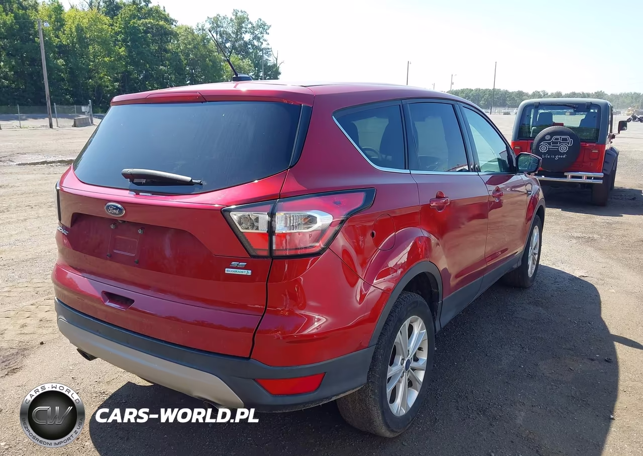 2017 Ford Escape Se VIN:1FMCU0GDXHUE65735 - 4