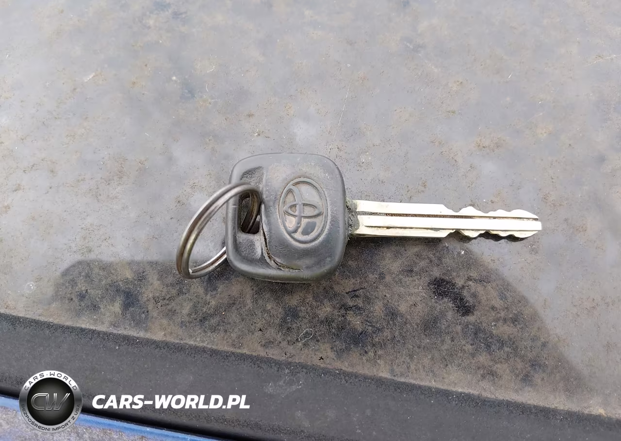 2005 Toyota Celica Gt VIN:JTDDR32T750185686 - 11