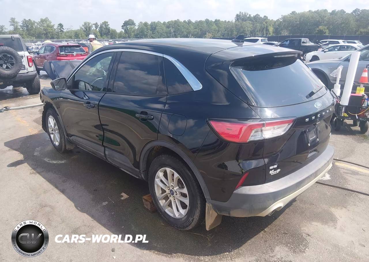 2020 Ford Escape Se VIN:1FMCU0G6XLUA95364 - 3