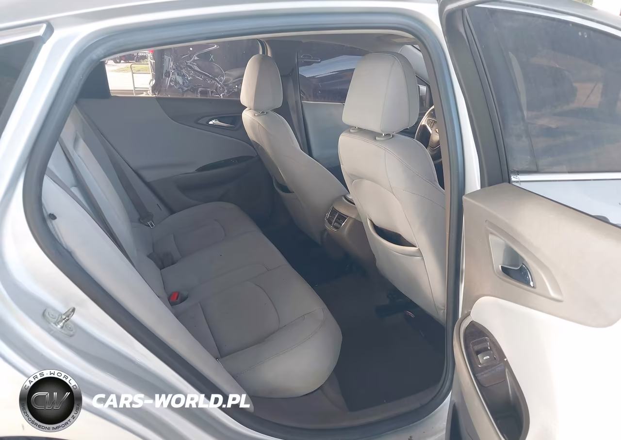 2018 Chevrolet Malibu Lt VIN:1G1ZD5ST2JF110135 - 8
