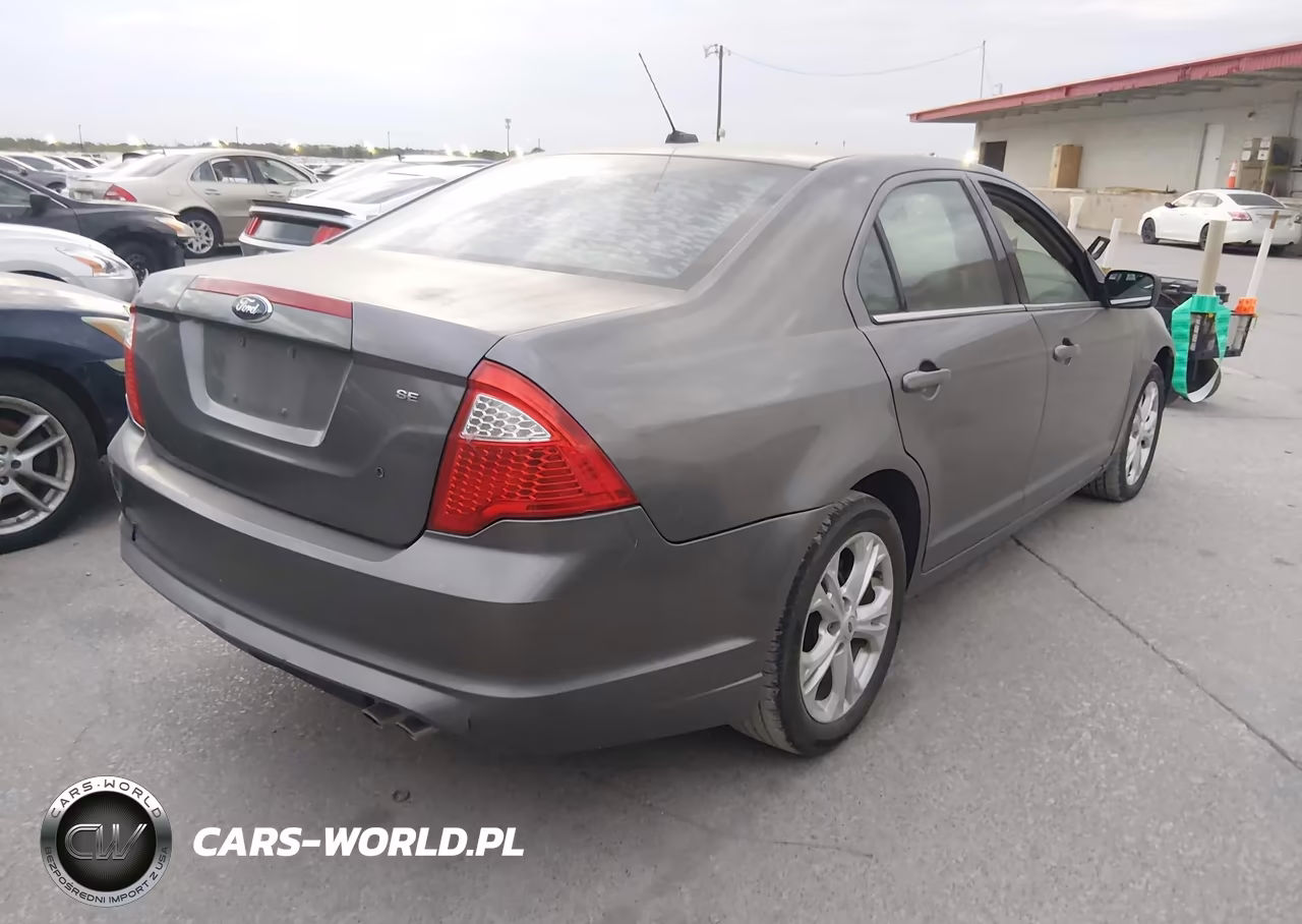 2012 Ford Fusion Se VIN:3FAHP0HA0CR364070 - 4