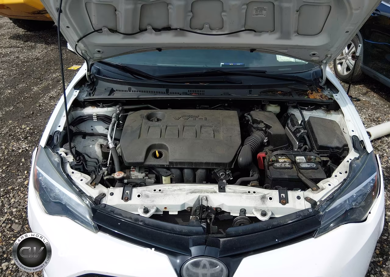 2018 Toyota Corolla Le VIN:2T1BURHE9JC985228 - 10