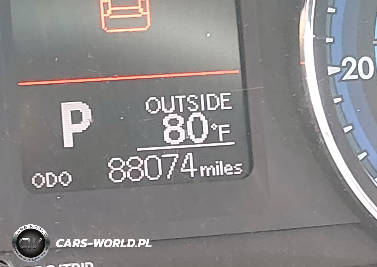 2018 Toyota Corolla Le VIN:2T1BURHE9JC985228 - 15