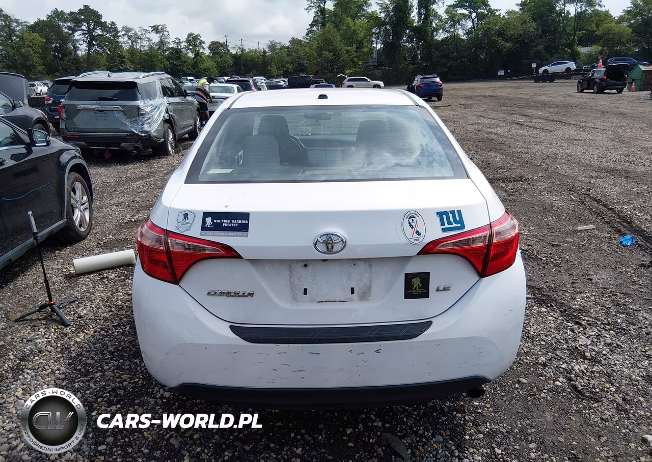 2018 Toyota Corolla Le VIN:2T1BURHE9JC985228 - 16