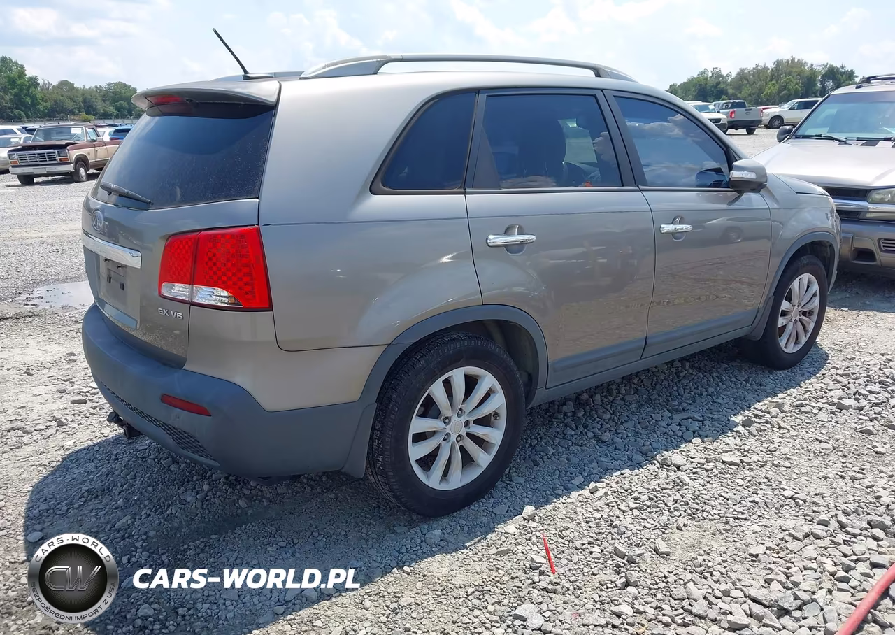 2011 Kia Sorento Ex V6 VIN:5XYKU4A29BG081775 - 4