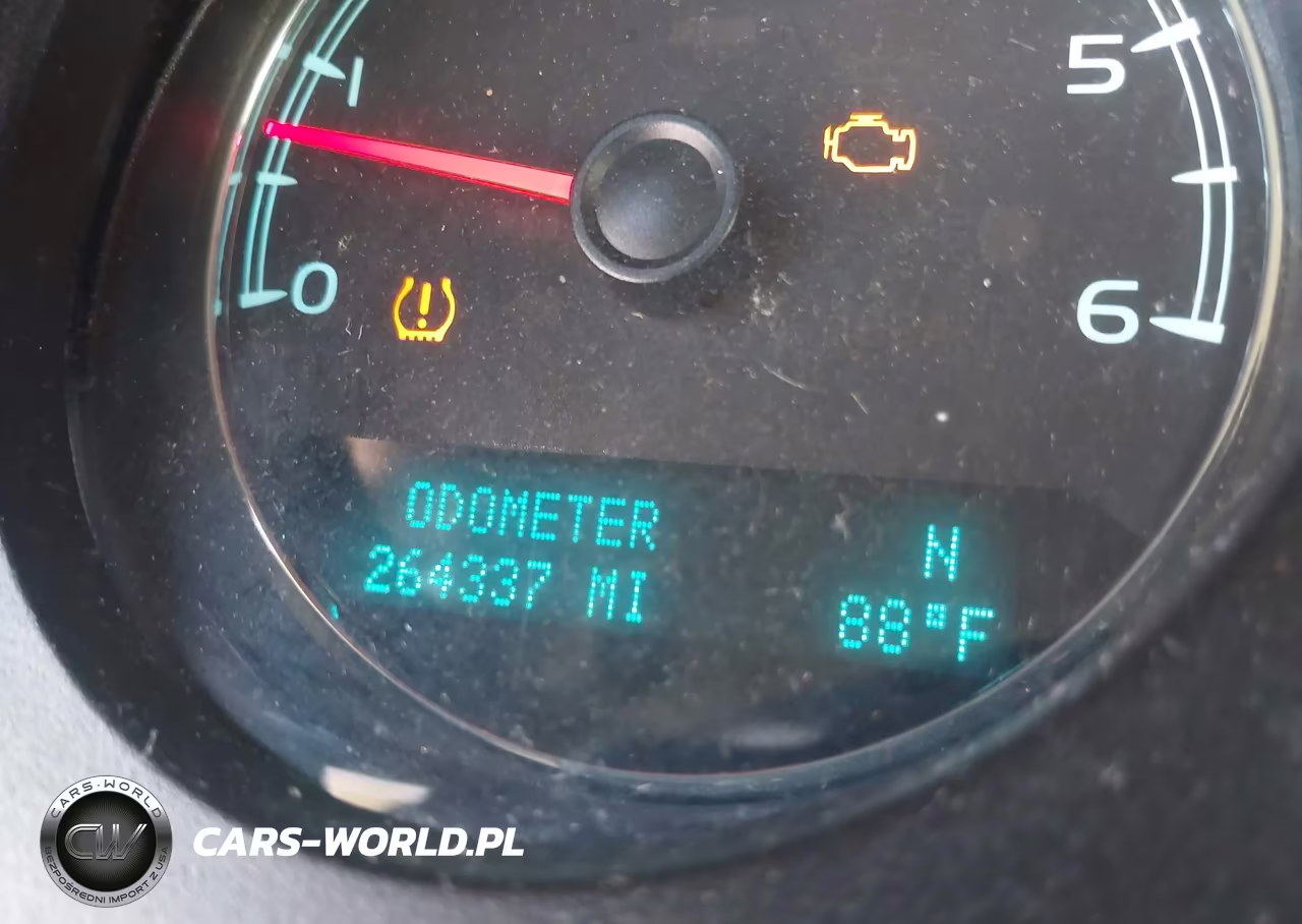 2013 Chevrolet Tahoe Ls VIN:1GNSKAE06DR248554 - 15