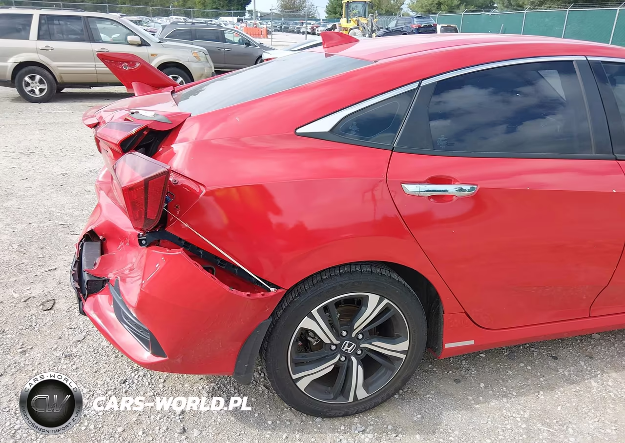 2018 Honda Civic Touring VIN:2HGFC1F91JH640715 - 17