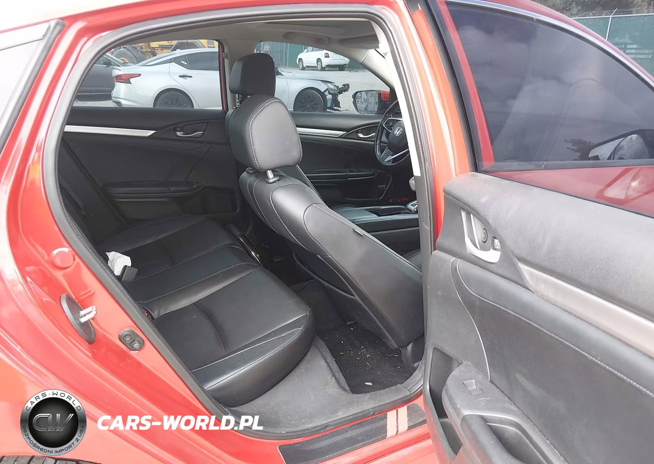 2018 Honda Civic Touring VIN:2HGFC1F91JH640715 - 8