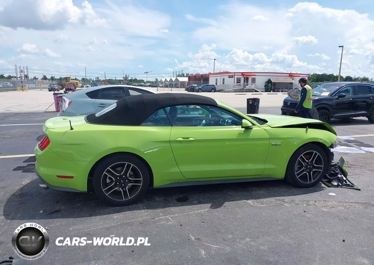2020 Ford Mustang Ecoboost Premium VIN:1FATP8UH7L5119684 - 14