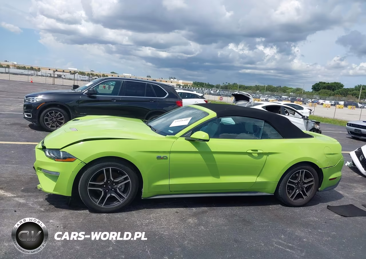 2020 Ford Mustang Ecoboost Premium VIN:1FATP8UH7L5119684 - 15