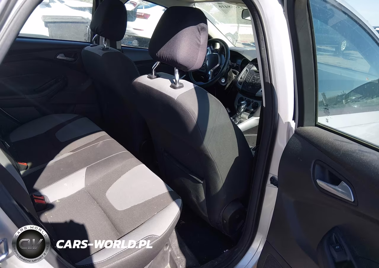 2012 Ford Focus Se VIN:1FAHP3F2XCL261833 - 8