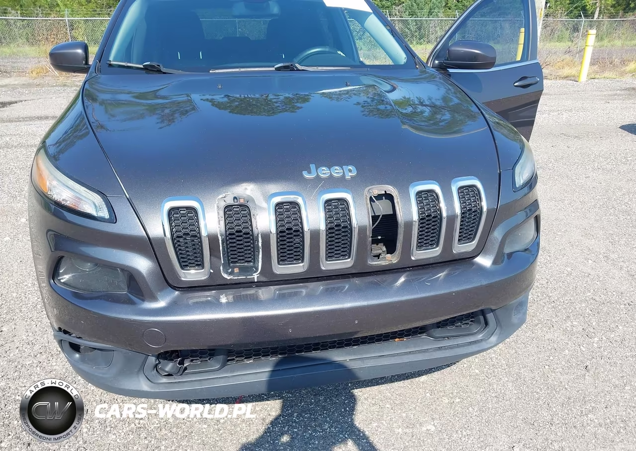 2014 Jeep Cherokee Latitude VIN:1C4PJMCB8EW186066 - 6