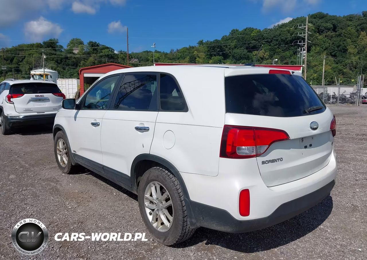 2014 Kia Sorento Lx VIN:5XYKTCA6XEG429636 - 3
